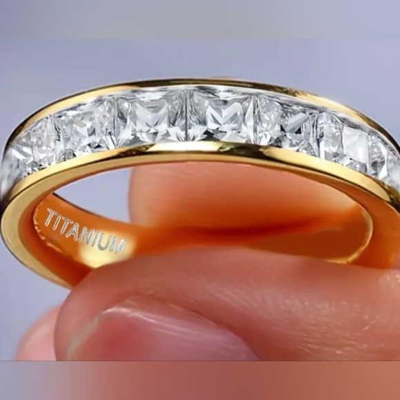 Gold Titanium Band Ring Cubic Zirconia Stones  All The Way Around Size 10 NWT - Picture 2 of 15